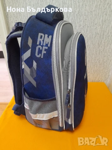 Ученическа раница за 1 клас Реал Мадрид + несесер цената му е 10лв , снимка 6 - Раници - 51264609
