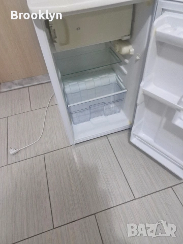 Продава се хладилник , снимка 6 - Хладилници - 54277233