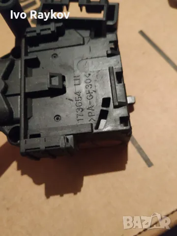 Лостче чистачки за Toyota Avensis 2004, снимка 3 - Части - 46293789