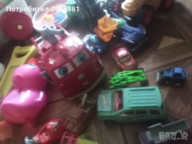 Цял лот от играчки , снимка 3 - Коли, камиони, мотори, писти - 37738221