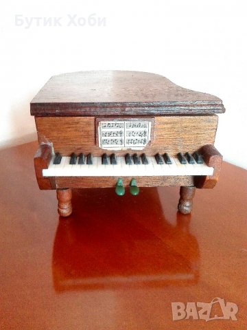 Интересна поставка и подложки