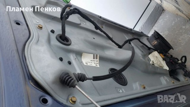 Врата предна дясна от двуврат  Голф 4 1.9 ТДИ 90 кс., снимка 4 - Части - 37387215