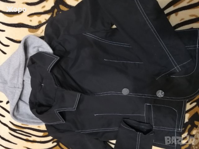 Дамско спортно сако с качулка., снимка 2 - Сака - 36694713