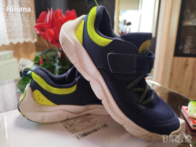 4 чифта обувки Декатлон 35,36 номер, снимка 8 - Детски обувки - 53943864