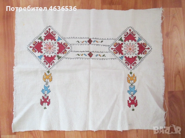 Мотив за възглавница , ръчно тъкан и бродиран, 47х39см.