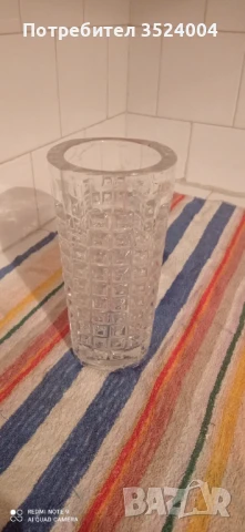Нова кристална ваза ръчно гравирана от 70-80 те години на сливенския завод Васил Коларов, снимка 3 - Други - 51379822