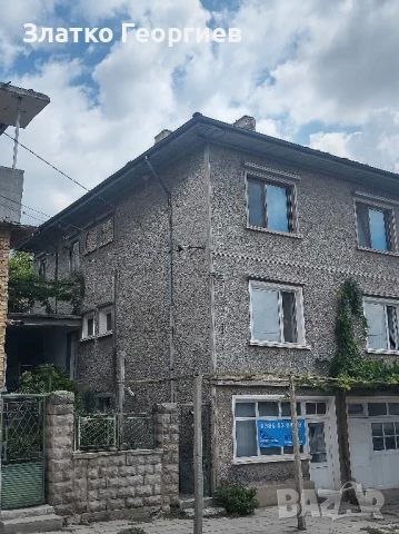 Втори етаж от двуетажна къща в гр Велики Преслав , снимка 2 - Етаж от къща - 51175478