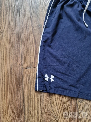 Страхотни мъжки къси панталони UNDER ARMOUR размер M , снимка 4 - Къси панталони - 50625574