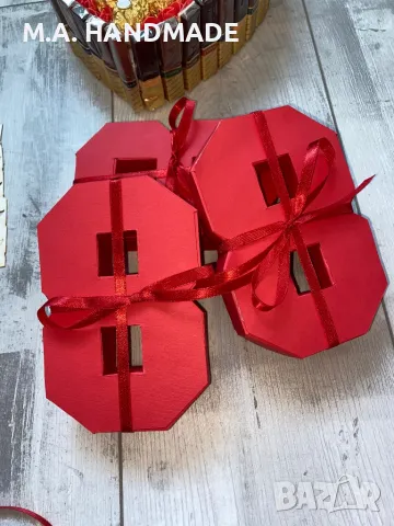 Кутия за 8-ми март , с шоколадово изкушение - Линдор, снимка 2 - Художествена литература - 49226422