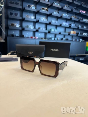 очила с калъф prada milano , снимка 3 - Слънчеви и диоптрични очила - 50403158