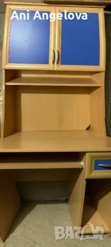 Продавам  бюро с надстройка , снимка 1
