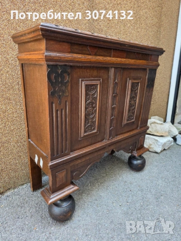 Антикварен шкаф в готически стил, снимка 4 - Шкафове - 54283773