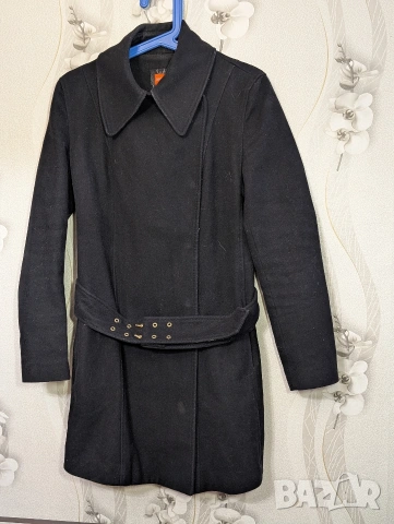 Елегантно палто Hugo Boss с уникален дизайн. размер 38 -Xs- S вълна/ кашмир, снимка 10 - Палта, манта - 53365289