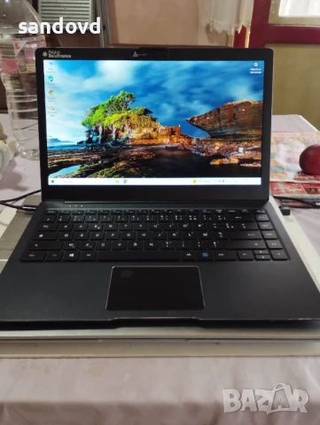 хубав лаптоп UNOWNY  Y-13  13,3ин. цена 120лв