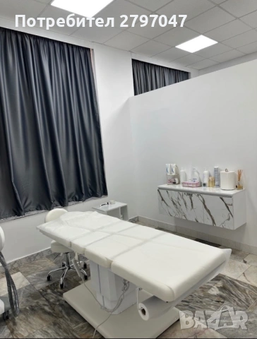 Козметична / масажна кушетка