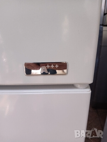 Комбиниран хладилник с фризер Бош Bosch A+++ с две години гаранция!, снимка 11 - Хладилници - 52809002