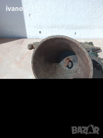 Масивна чугунена камбана, снимка 6 - Антикварни и старинни предмети - 51736392