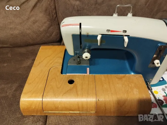 продавам ретро портативна шевна машина , снимка 12 - Шевни машини - 48446768