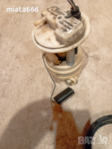 Бензинова помпа  с кошница от Рено Клио