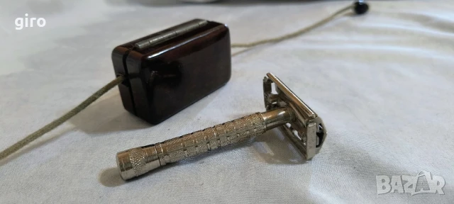 Антикварен прибор за острене на бръснарски ножчета, снимка 5 - Антикварни и старинни предмети - 50685196