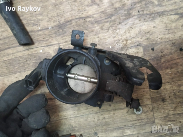 Дроселова клапа за Форд фокус 1.6 16V XS4U-9E927 , YS6U-BE 010622G2 