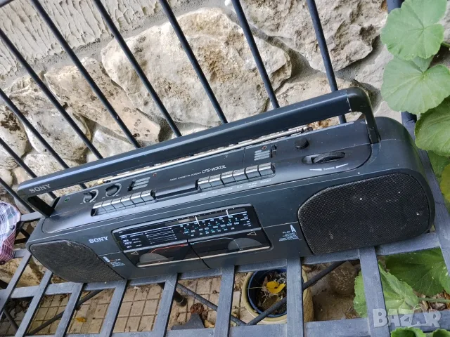 Касетофон SONY CFS W303L, снимка 3 - Радиокасетофони, транзистори - 55781275