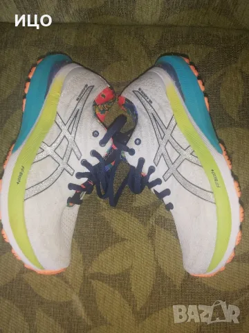 Дамски маратонки Asics GEL-KAYANO 29, снимка 2 - Маратонки - 47393403
