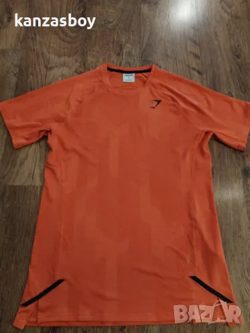 Gymshark Apex T-Shirt - страхотна мъжка тениска S КАТО НОВА, снимка 10 - Тениски - 49624162