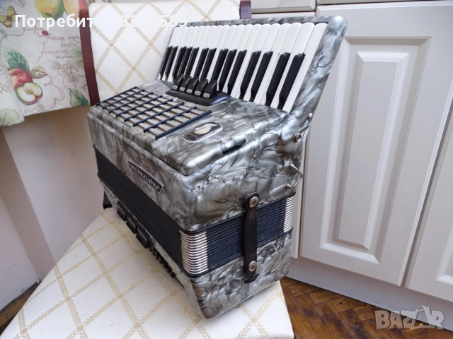 Акордеон Велтмайстер Стела 60 баса, снимка 5 - Акордеони - 53005425