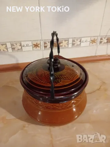 ГЛИНЕНО ГЮВЕЧЕ С КАПАК И ДРЪЖКА , снимка 3 - Съдове за готвене - 56040281