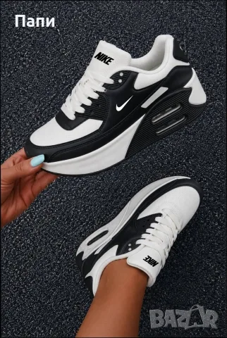 Дамски маратонки Nike бяло и черно 