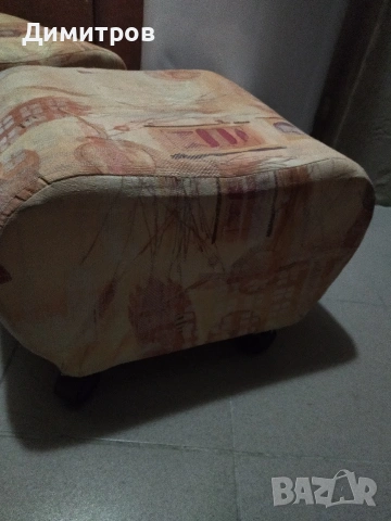 Две табуретки, снимка 2 - Дивани и мека мебел - 54038849