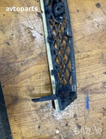 Ford focus 2002година предна решетка, снимка 4 - Части - 40376296