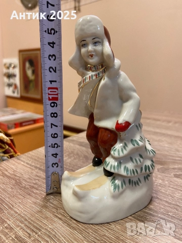 Порцеланова статуетка „Скиор“, снимка 7 - Антикварни и старинни предмети - 51971629