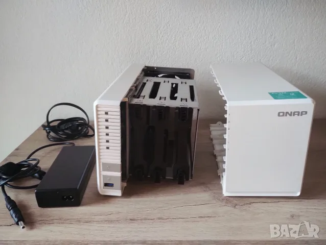 QNAP TS328 3-bay NAS server, снимка 10 - Мрежови адаптери - 56167886