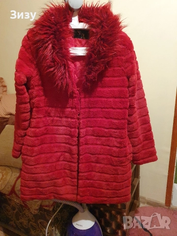 Червено пухено палто Хл размер 