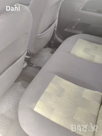 Ford Fiesta 1.3 75 кс, снимка 2 - Автомобили и джипове - 50408782