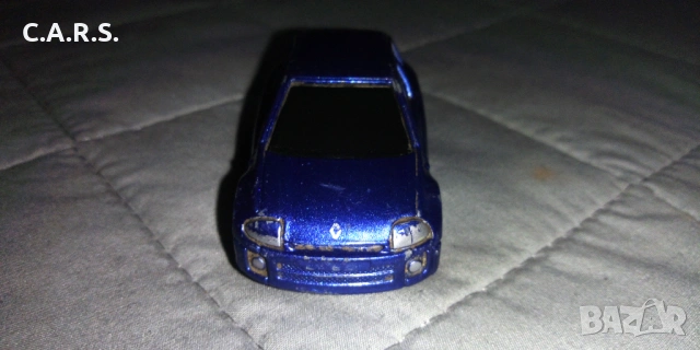 Clio V6 Renault Sport MAISTO Мащаб 1:64 , снимка 6 - Колекции - 54039866