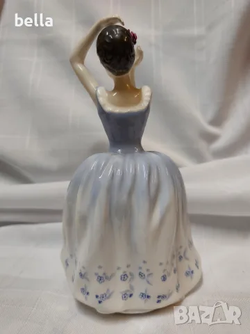 Оригинална порцеланова статуетка на световноизвестната английска марка Royal Doulton-Sheila., снимка 4 - Статуетки - 55763682