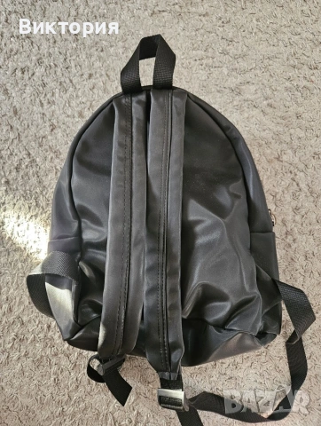 Малка черна раница, снимка 2 - Раници - 53351823