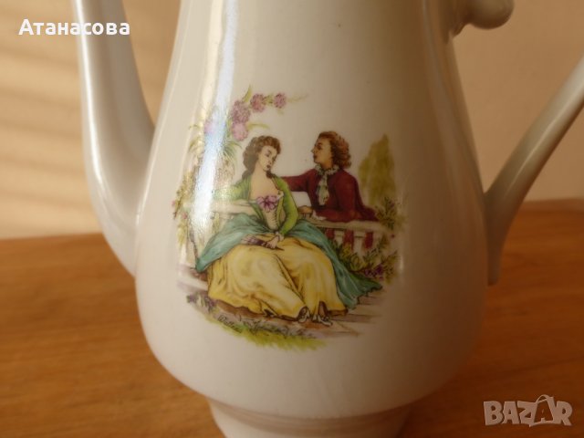 Украински порцеланов чайник Ромео и Жулиета 1975 г, снимка 4 - Аксесоари за кухня - 44246626