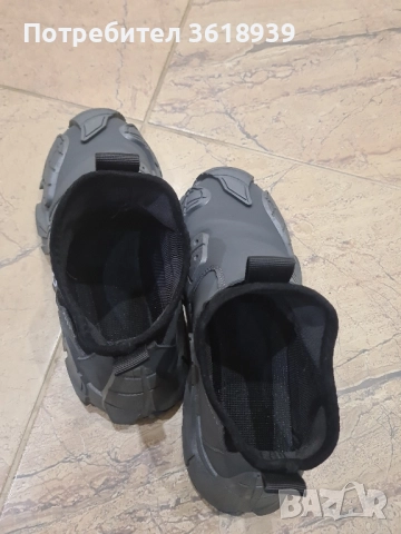 Южно корейски обувки непромокаеми 43 , снимка 3 - Маратонки - 51537529