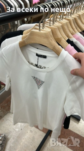 Guess Дамска Тениска👚Дамска Блуза С Къс Ръкав Гес - Различни Цветове Код E. Fashion-78, снимка 7 - Тениски - 53933662