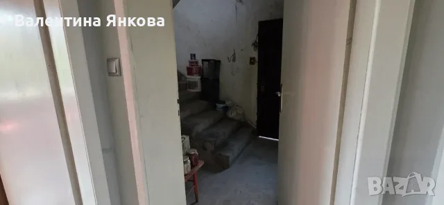 Двуетажна къща в с. Клокотница, снимка 11 - Къщи - 56496197