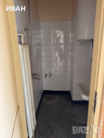 Продава МНОГОСТАЕН апартамент до Аязмото , снимка 8 - Апартаменти - 49512499