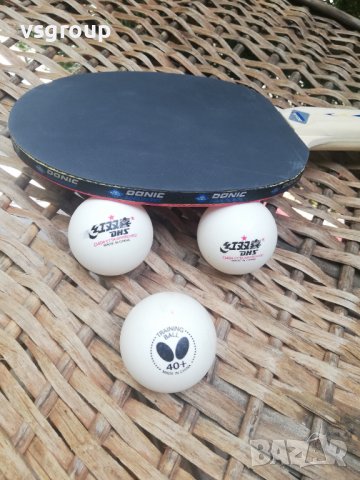 Нова хилка Donic за тенис на маса в комплект с три топчета , снимка 2 - Тенис - 37738159