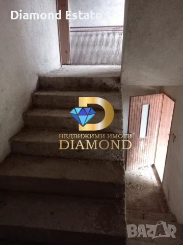 Триетажна къща в село Татарево общ. Първомай, снимка 13 - Къщи - 50778826