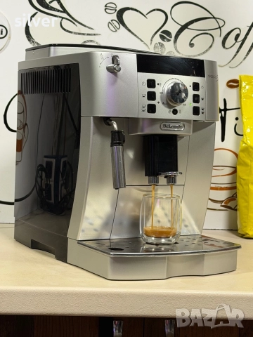 Кафемашина кафе автомат delonghı magnifica S с гаранция, снимка 2 - Кафемашини - 52183256