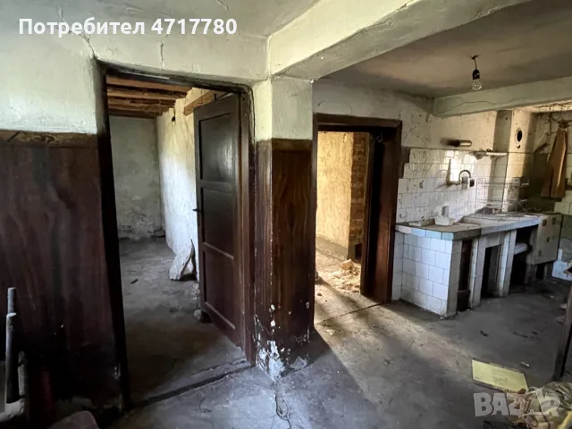 На 1 час от София - голям равен имот с три строителни петна, снимка 15 - Къщи - 55721596