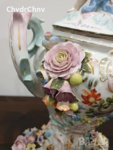 Sitzendorf фигурална ваза с капак 40см/стара Зицендорф порцеланова урна с цветя и ангелче-херувим, снимка 8 - Антикварни и старинни предмети - 52725444